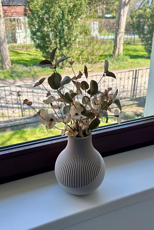 Neki Vase