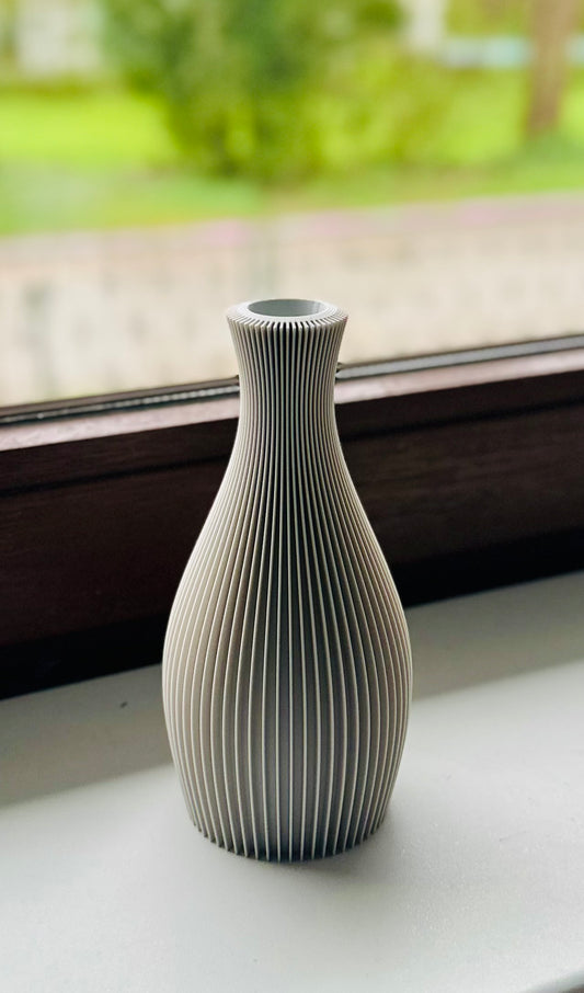 Angi Vase