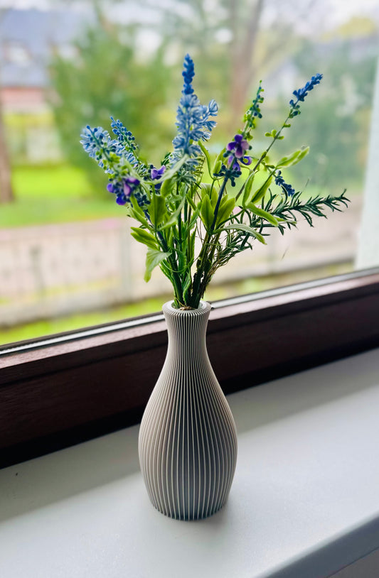 Angi Vase